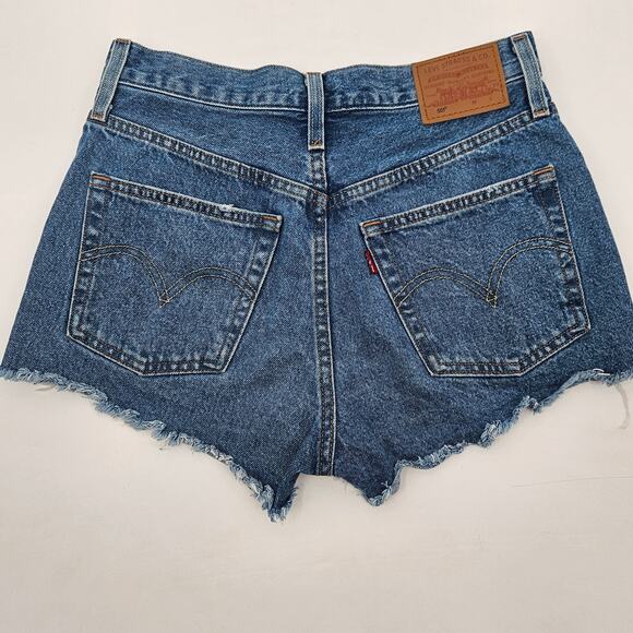 Levi's Blue Jean Short Shorts 501 Distressed 2/26‎ - Picture 4 of 11